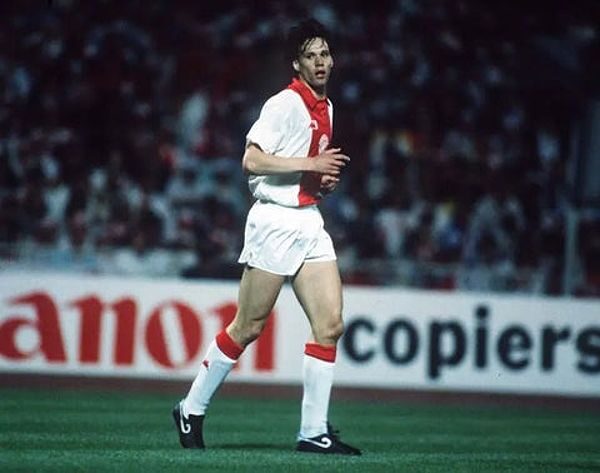 Marco van Basten thời trẻ tại Ajax